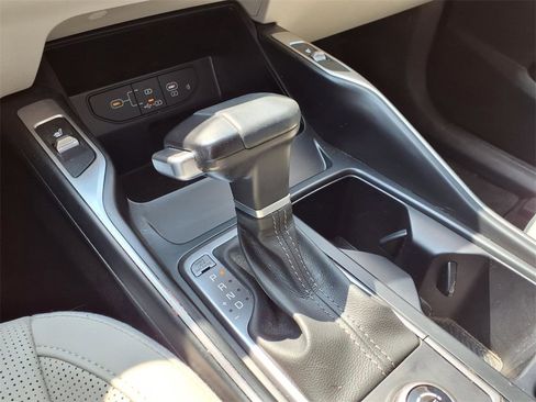 Certified 2025 Kia Sorento S image 17