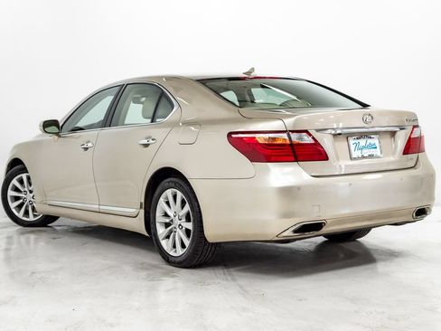 Used 2011 Lexus LS 460 AWD w/ Luxury Value Edition image 28