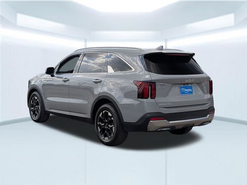 Used 2025 Kia Sorento S w/ Panoramic Sunroof Package FWD image 4