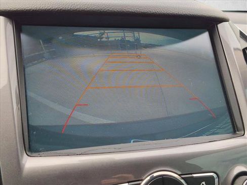 Used 2017 Chevrolet Cruze LT w/ Sun And Sound Package FWD image 10