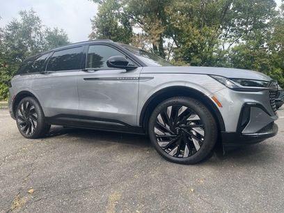 Used 2025 Lincoln Nautilus Reserve w/ Jet Appearance Package