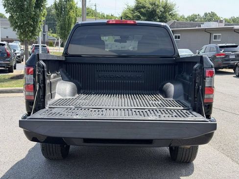 Used 2023 Nissan Frontier SV AWD/4WD image 14