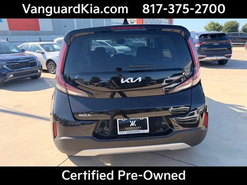 Certified 2025 Kia Soul LX w/ LX Technology Package FWD image 3