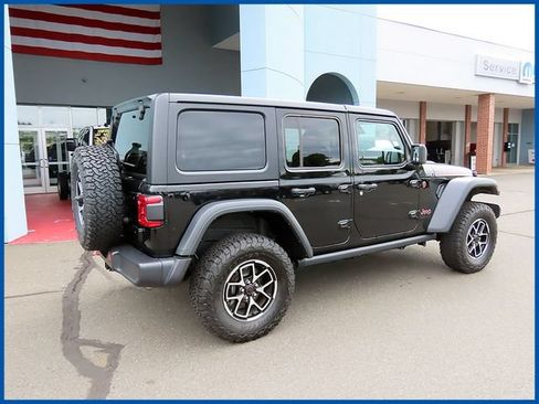 Used 2026 Jeep Wrangler Unlimited Rubicon AWD/4WD image 7