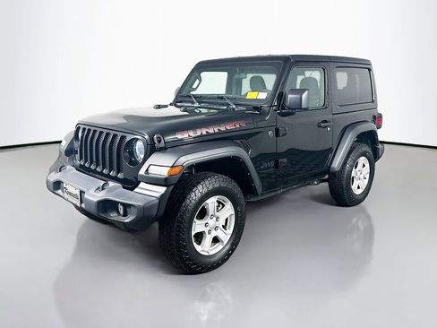 Used 2022 Jeep Wrangler Sport S image 3