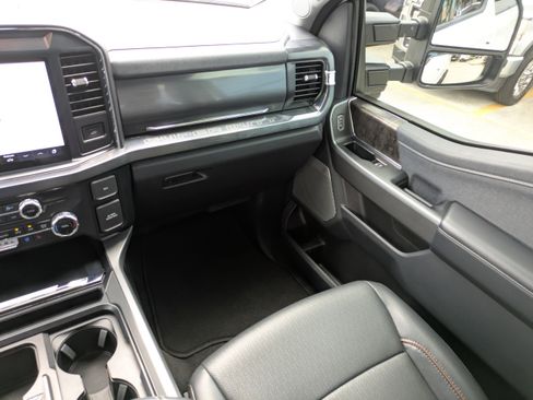 Used 2026 Ford F250 Lariat AWD/4WD image 18