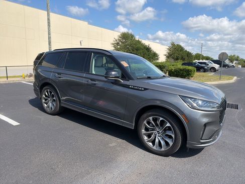 Used 2025 Lincoln Aviator AWD w/ Jet Appearance Package image 1