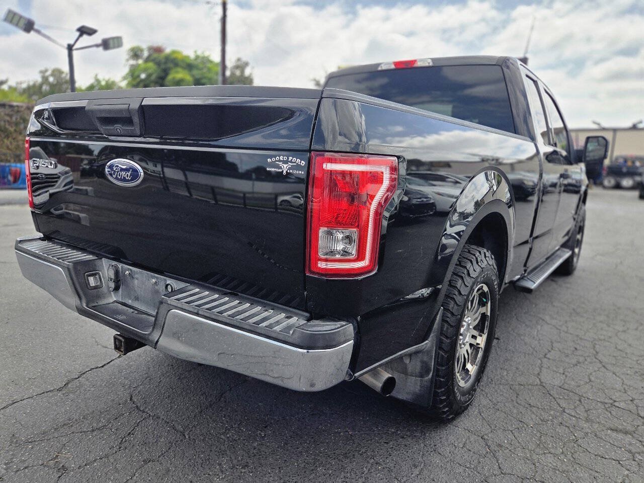 Used 2016 Ford F150 XLT w/ Equipment Group 301A Mid RWD image 11