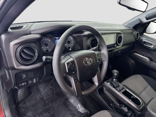 Certified 2022 Toyota Tacoma TRD Off-Road w/ Technology Package AWD/4WD image 10