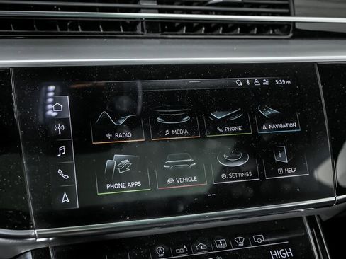 Used 2020 Audi A8 L 4.0T image 30