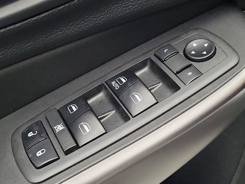 Used 2019 Jeep Cherokee Latitude w/ Popular Appearance Group image 27