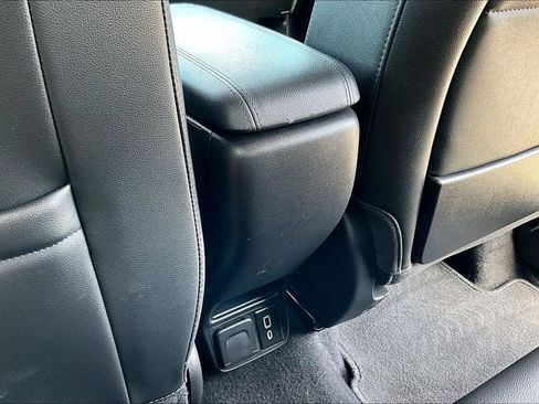 Used 2021 Buick Encore GX Essence w/ Experience Buick Package AWD/4WD image 33