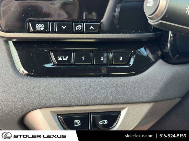 Used 2024 Lexus RX 350 Premium w/ Accessory Package (Z1) AWD/4WD image 25