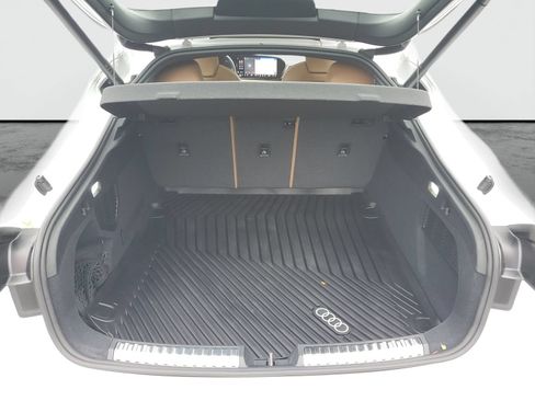 Used 2025 Audi A5 2.0T Premium w/ Premium Plus AWD/4WD image 8