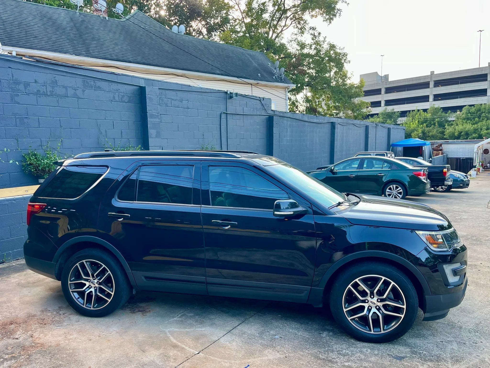 Used 2016 Ford Explorer Sport w/ Equipment Group 401A AWD/4WD image 4