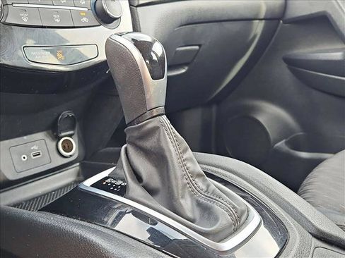 Used 2019 Nissan Rogue S FWD image 12