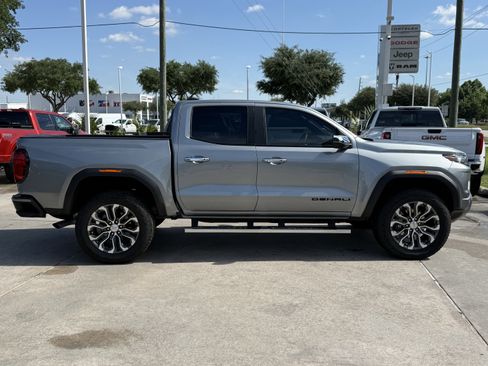 Used 2023 GMC Canyon Denali AWD/4WD image 3