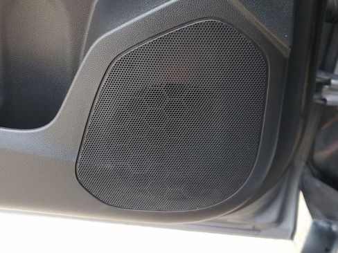 Used 2025 Chevrolet Trax LT w/ Driver Confidence Package image 30