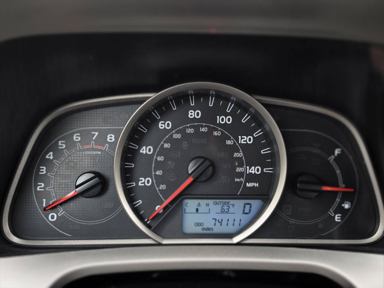 Used 2013 Toyota RAV4 LE AWD/4WD image 23