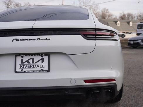 Used 2019 Porsche Panamera Turbo image 18