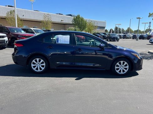 Used 2023 Toyota Corolla LE image 7