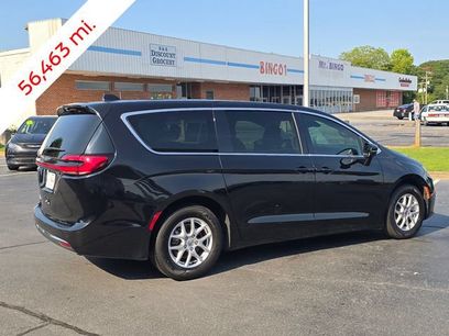 Used 2024 Chrysler Pacifica Touring-L