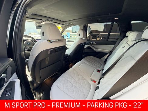 Used 2026 BMW X5 xDrive40i w/ M Sport Package image 3