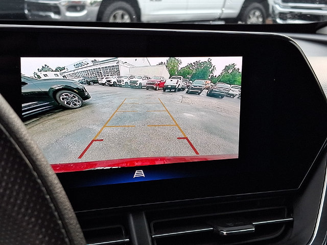 Used 2025 Chevrolet Trax LT FWD image 18