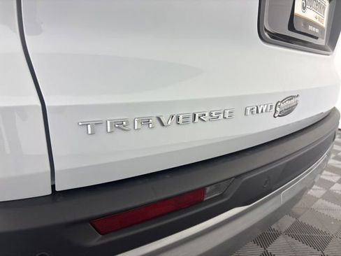New 2026 Chevrolet Traverse LT w/ Sun and Wheel Package AWD/4WD image 38