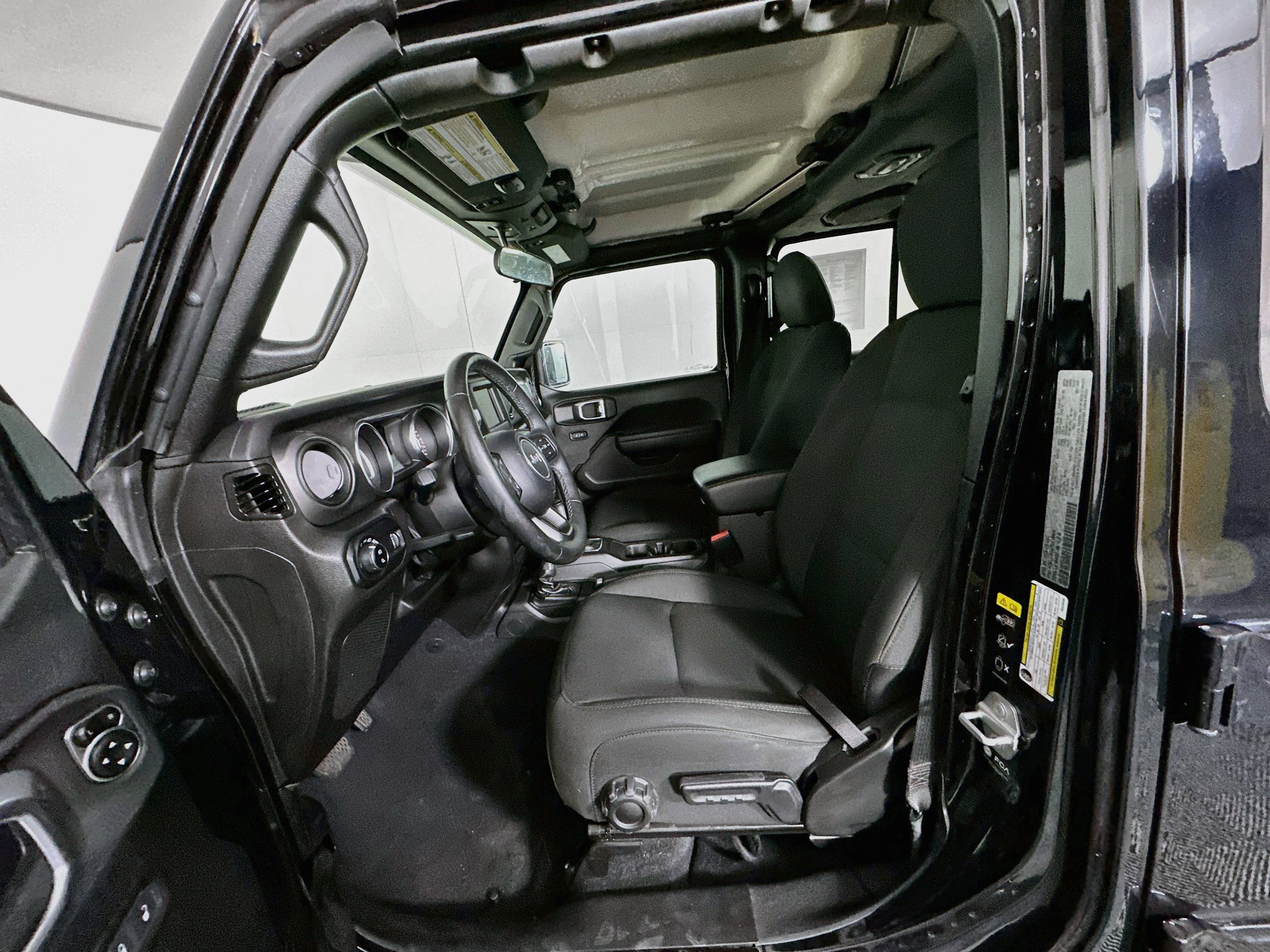 Used 2023 Jeep Gladiator Sport AWD/4WD image 13