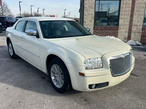 Used 2008 Chrysler 300 Touring w/ Comfort/Convenience Group image 3