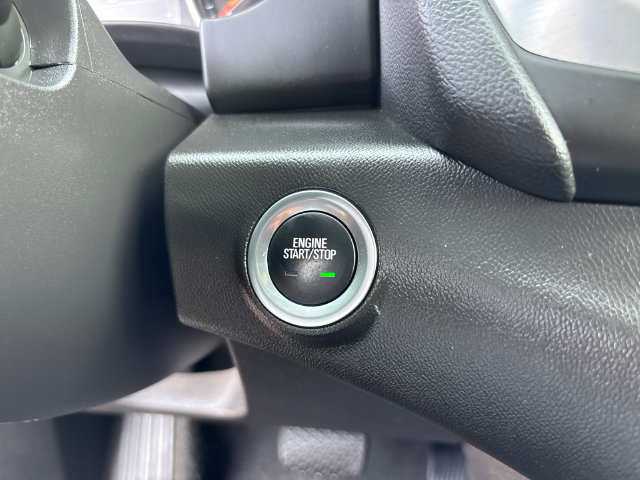 Used 2024 GMC Terrain SLE AWD/4WD image 17