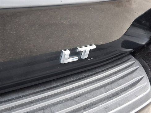 Certified 2023 Chevrolet Suburban LT image 32