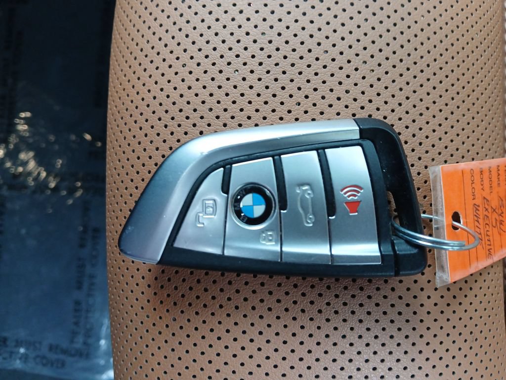 Used 2023 BMW X5 xDrive40i w/ Executive Package AWD/4WD image 57