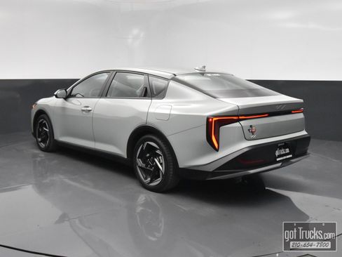 Used 2025 Kia K4 EX FWD image 5