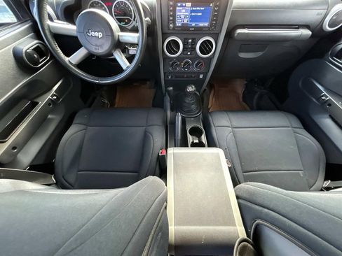 Used 2008 Jeep Wrangler Unlimited Sahara w/ Dual Top Group image 5