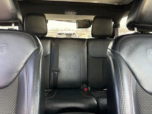 Used 2017 Jeep Wrangler Unlimited Sahara AWD/4WD image 17
