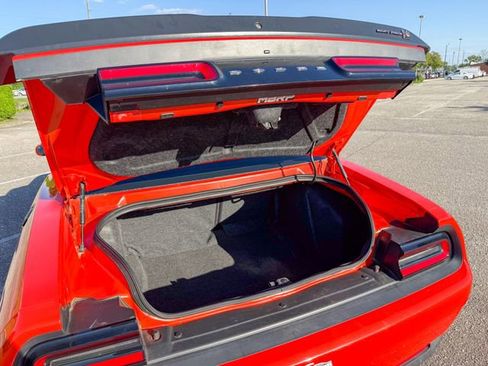 Used 2021 Dodge Challenger R/T Scat Pack w/ Shaker Package RWD image 9