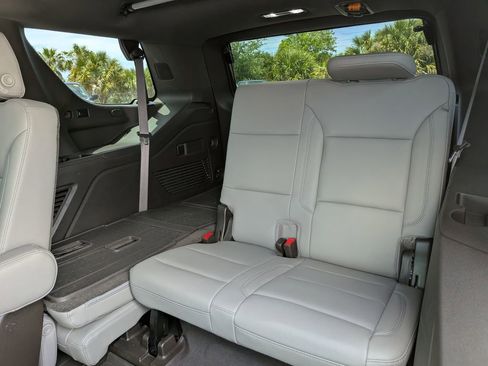 Used 2021 Chevrolet Tahoe Z71 image 21