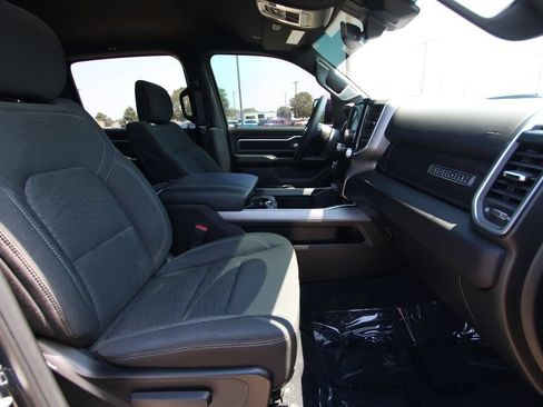 Used 2025 RAM 1500 Big Horn AWD/4WD image 8