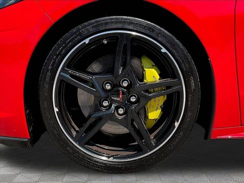 Used 2020 Chevrolet Corvette Stingray Coupe w/ Z51 Performance Package RWD image 33
