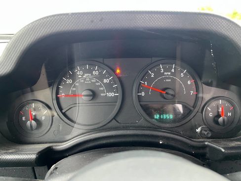 Used 2009 Jeep Wrangler X AWD/4WD image 9