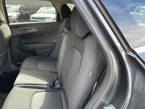 Used 2024 Kia Sportage LX image 23