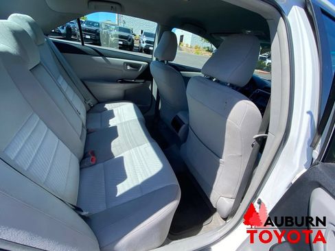 Used 2015 Toyota Camry LE FWD image 15