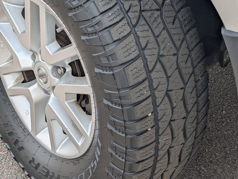 Used 2019 Nissan Frontier SV AWD/4WD image 9