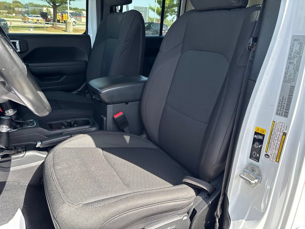 Used 2022 Jeep Wrangler Unlimited Sport AWD/4WD image 34