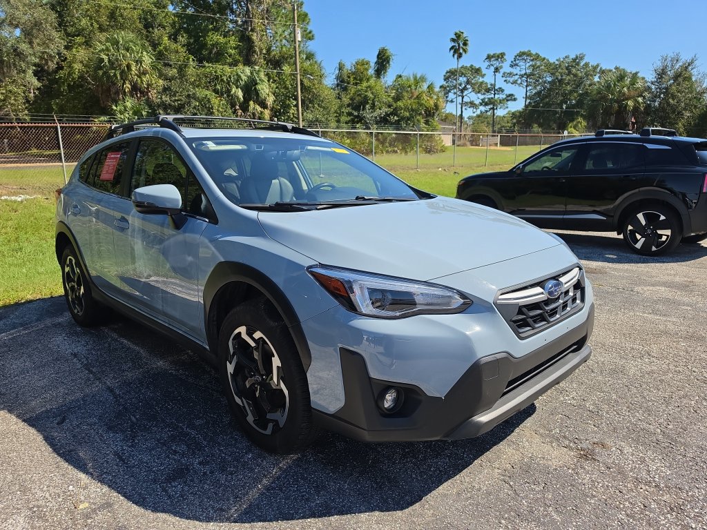 Used 2022 Subaru Crosstrek 2.5i Limited w/ Moonroof Package 2 AWD/4WD image 2