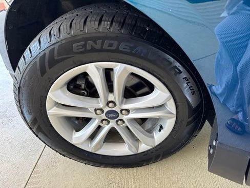 Used 2020 Ford Edge SEL w/ Convenience Package AWD/4WD image 40