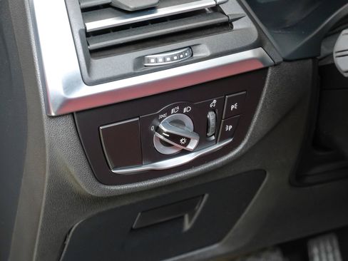 Used 2024 BMW X3 sDrive30i w/ Premium Package RWD image 39