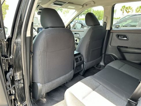 Used 2023 Nissan Rogue SV AWD/4WD image 18
